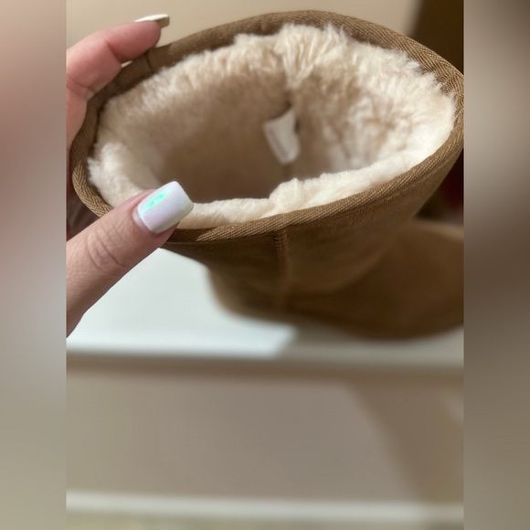 UGG® Women's Classic Short New Heights Chestnut Booties. Size 9. - Picture 4 of 10